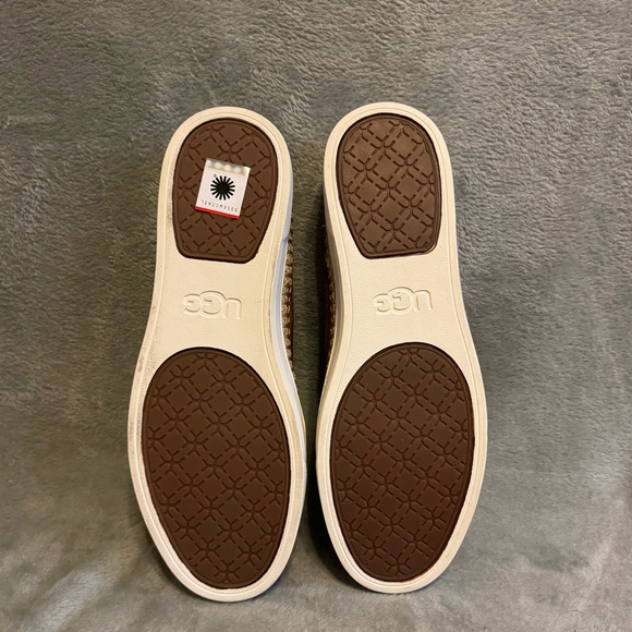 Women’s UGG Nubuck Suede Espadrille inspired sneaker, Chestnut color, Size 10 - Picture 5 of 6